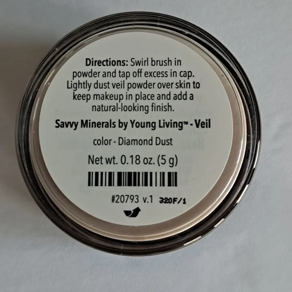 Savvy Minerals Veil  NWOT